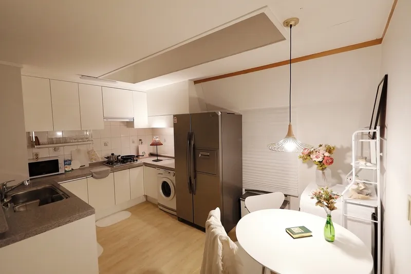house image 0