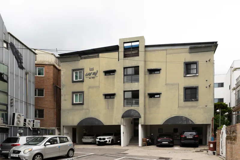 house image 7