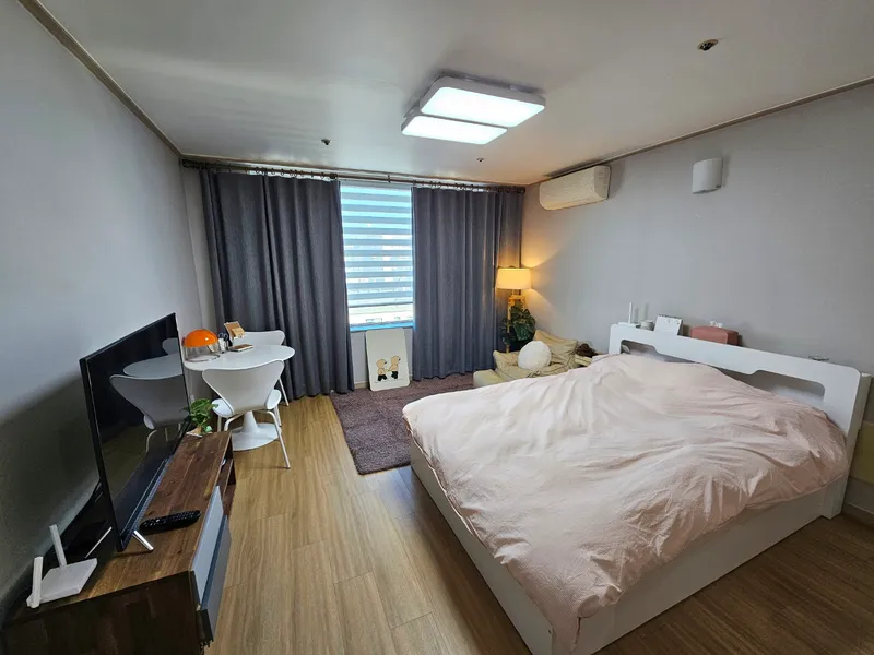 house image 0