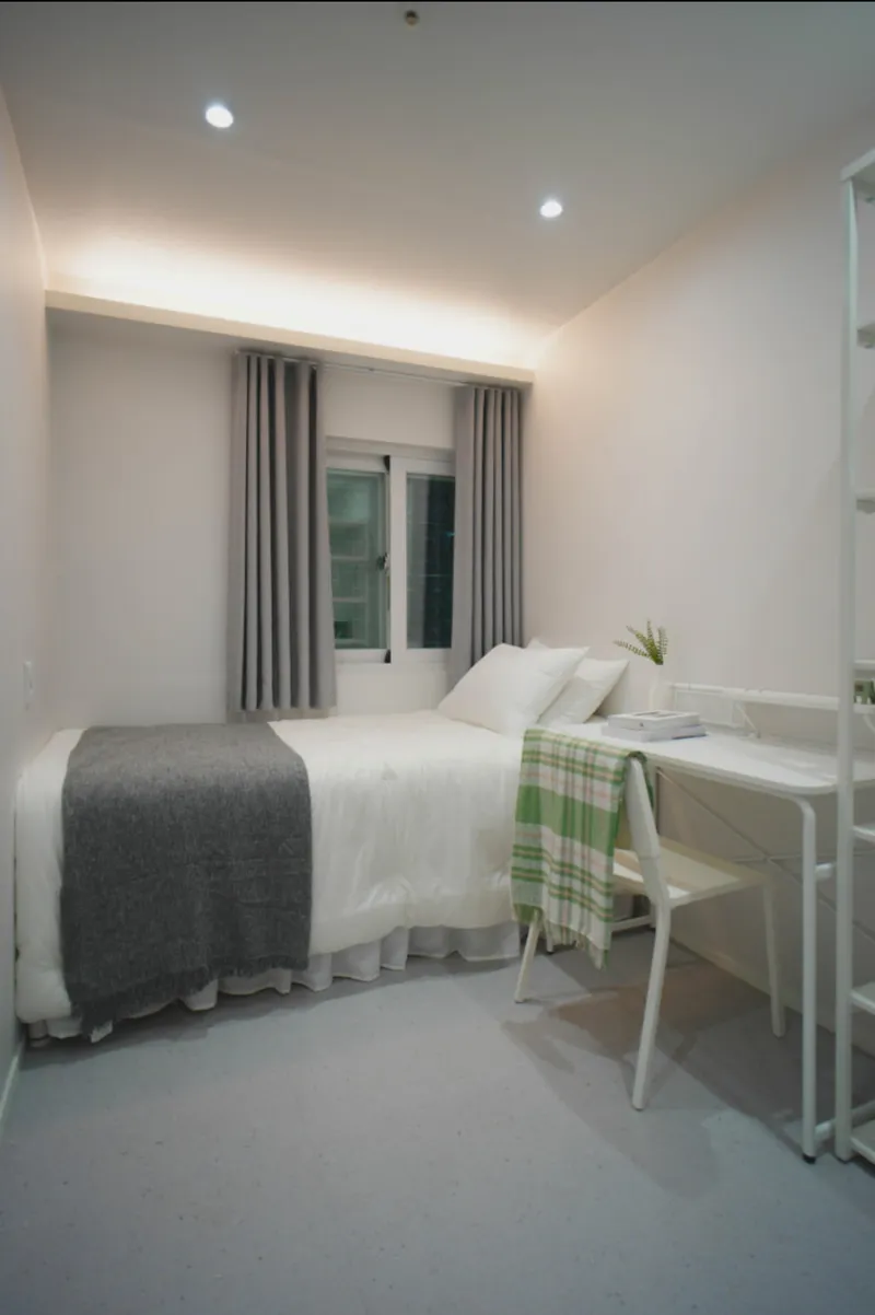 house image 0